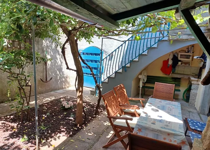 House Markovina Case de vacanță Cres