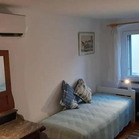 Сasa de vacaciones House Markovina *