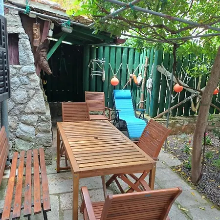 House Markovina * Cres